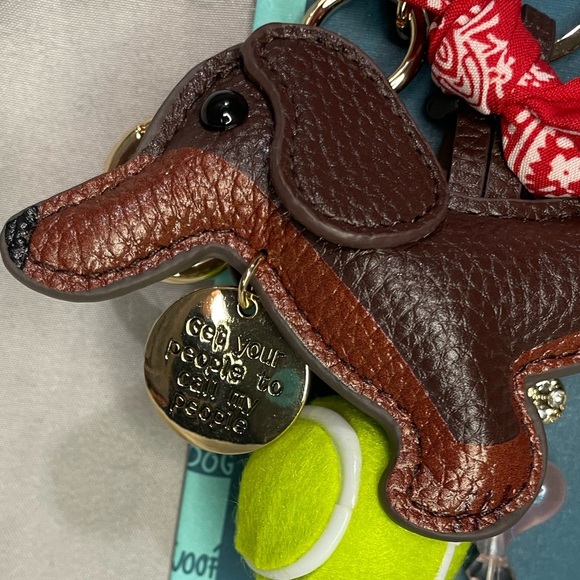 Piper K Dog Bag Charm with Red Bandana and Tennis Ball - Picture 4 of 6